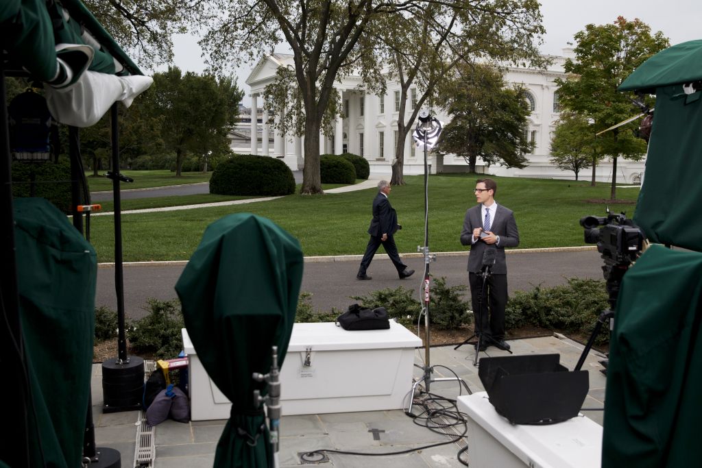 Μέσα στον Λευκό Οίκο φέρεται να εισχώρησε ο συλληφθείς εισβολέας