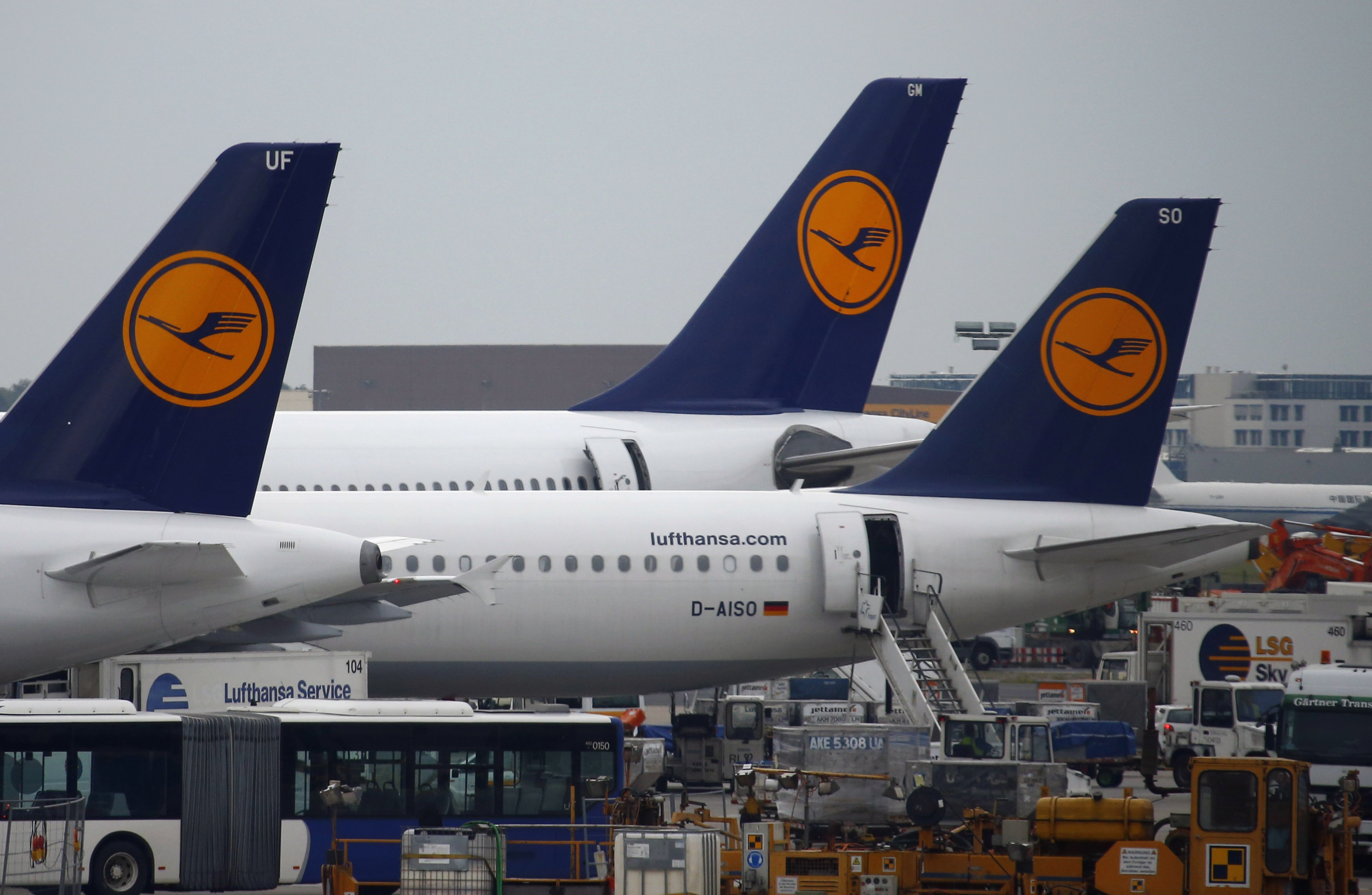 Συνεχίζουν την απεργία οι πιλότοι της Lufthansa την Δευτέρα και την Τρίτη