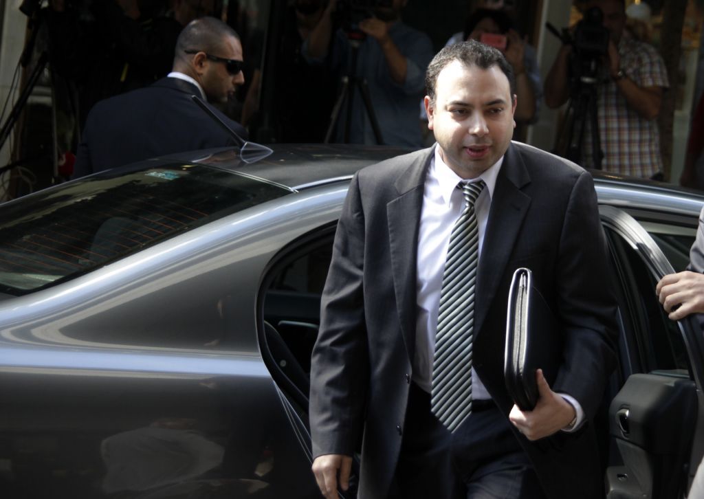 Μεγάλη πίεση στην κυβέρνηση για μέτρα ασκεί η τρόικα στο Παρίσι