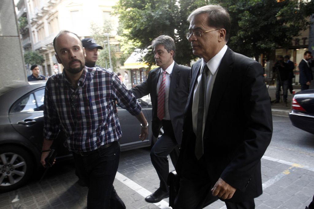 Απών ο Χαρδούβελης, παρών ο Λαζαρίδης στην σύσκεψη με τρόικα