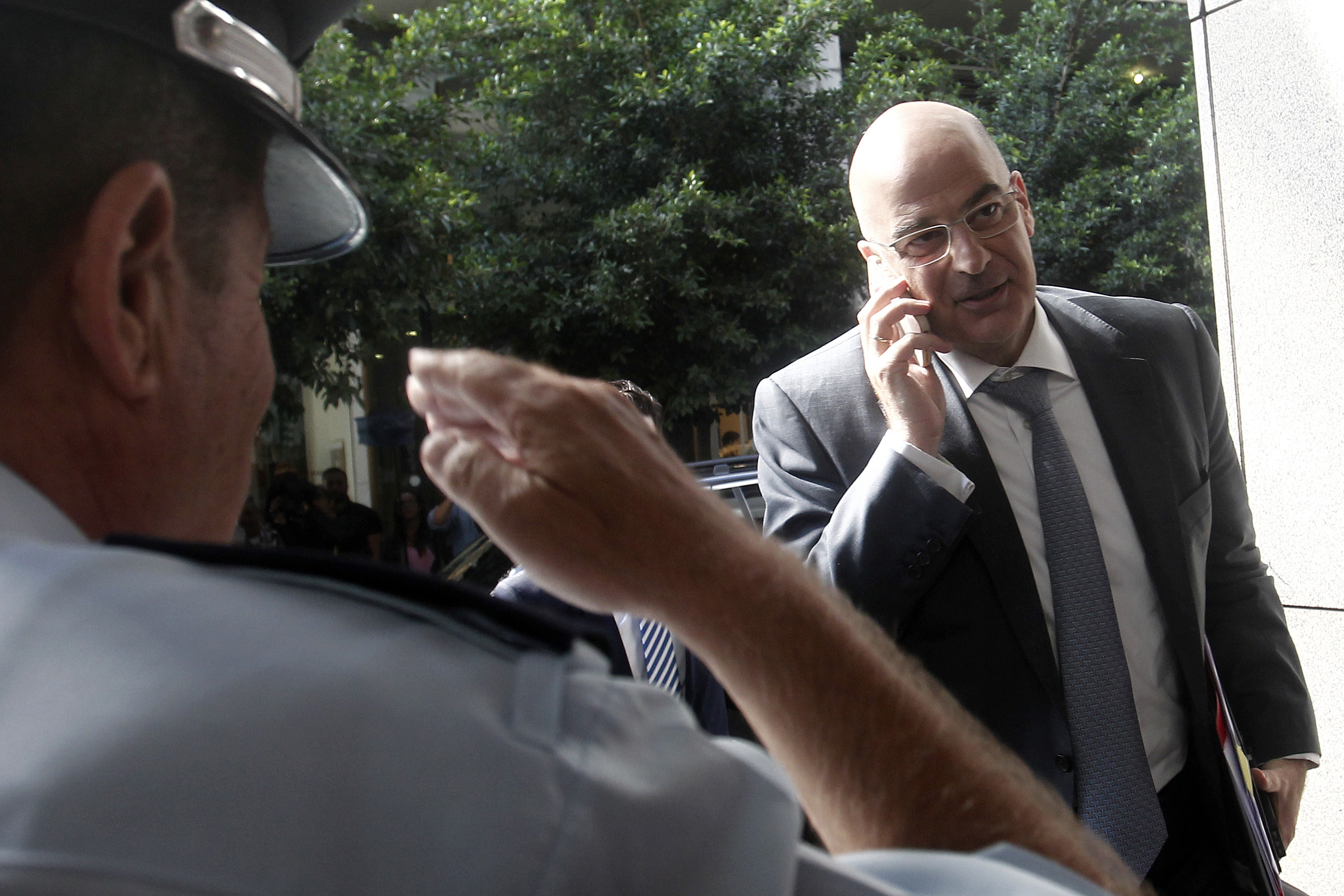 Δένδιας:Παρουσίασε στη τρόικα το σχέδιο για τα κόκκινα επιχειρηματικά δάνεια