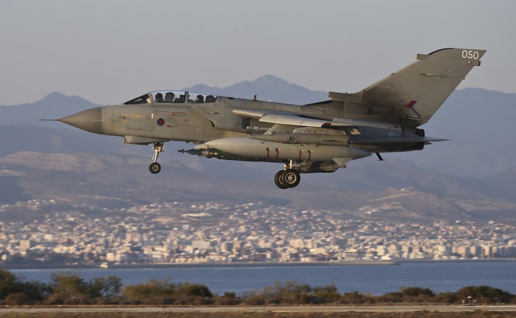 BBC: Θα έχουν αποτέλεσμα οι βομβαρδισμοί κατά των τζιχαντιστών;