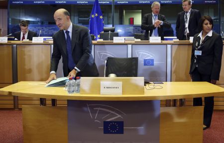 Μοσκοβισί: Να χαλαρώσουν οι παρεμβάσεις στην Ελλάδα