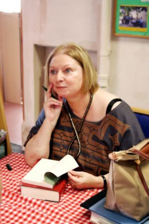 Χίλαρι Μαντέλ: Η πολιτική της Θάτσερ είχε ως συνέπεια την αποθέωση της απληστίας