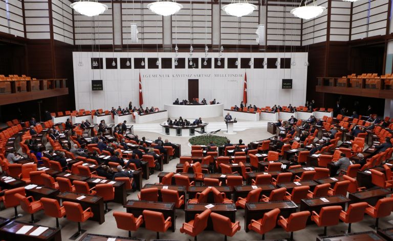Αυτοκαταργήθηκε η τουρκική επιτροπή κατά της διαφθοράς | tovima.gr