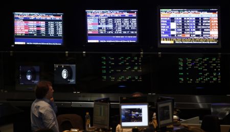 Στήριξη των νέων επιχειρήσεων υποσχέθηκε ο Ν. Δένδιας