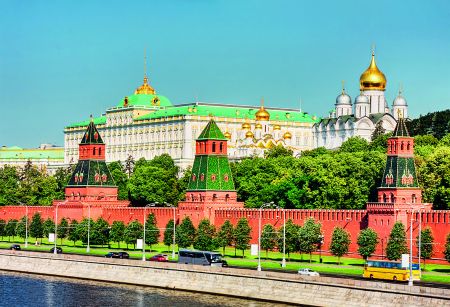 «Πολύ νωρίς να μιλάμε για βοήθεια στην Ελλάδα» λέει το Κρεμλίνο