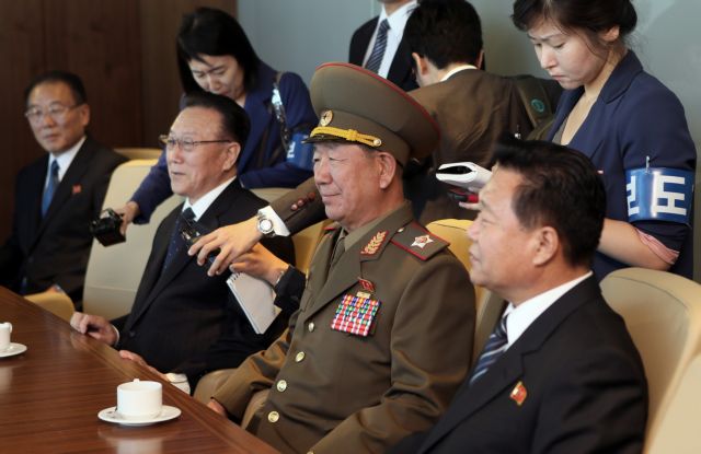 Σπάνια επίσκεψη βορειοκορεατών αξιωματούχων στη Νότιο Κορέα | tovima.gr