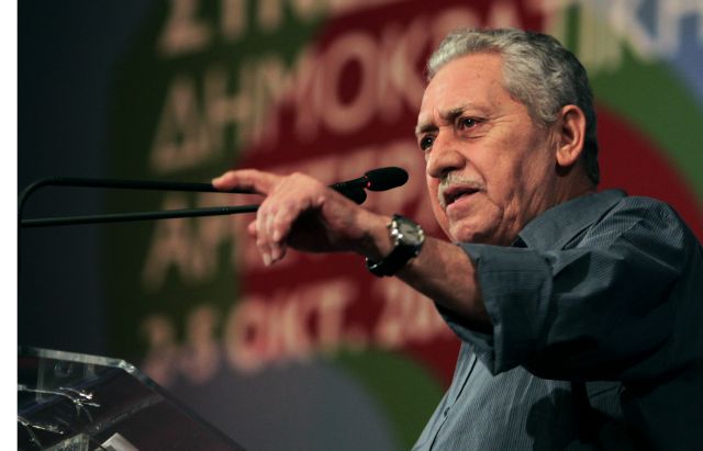 Δεν κλείνουν οι πληγές στη ΔΗΜΑΡ παρά την επανεκλογή Κουβέλη