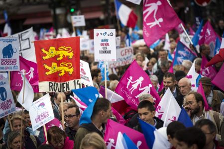 Διαδηλώσεις στη Γαλλία για την προάσπιση των «οικογενειακών αξιών»