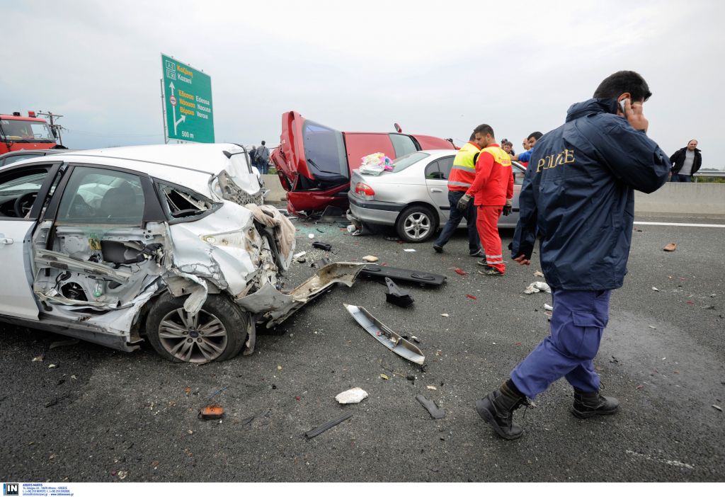 Σε ελεγχόμενη κατάσταση τρεις τραυματίες της καραμπόλας