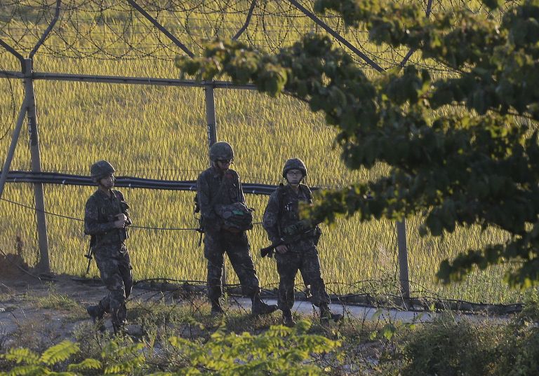 Ανταλλαγή πυρών μεταξύ στρατιωτών στα σύνορα Βόρειας και Νότιας Κορέας | tovima.gr