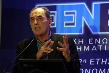 Σταθάκης: Απομείωση του δημόσιου χρέους τουλάχιστον κατά 50%