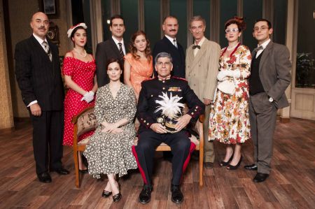 Κερδίστε 10 διπλές προσκλήσεις για την παράσταση «Ένας ήρωας με παντόφλες»