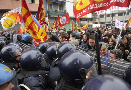 Αρχίζει στο Μιλάνο η διάσκεψη της ΕΕ για την απασχόληση των νέων