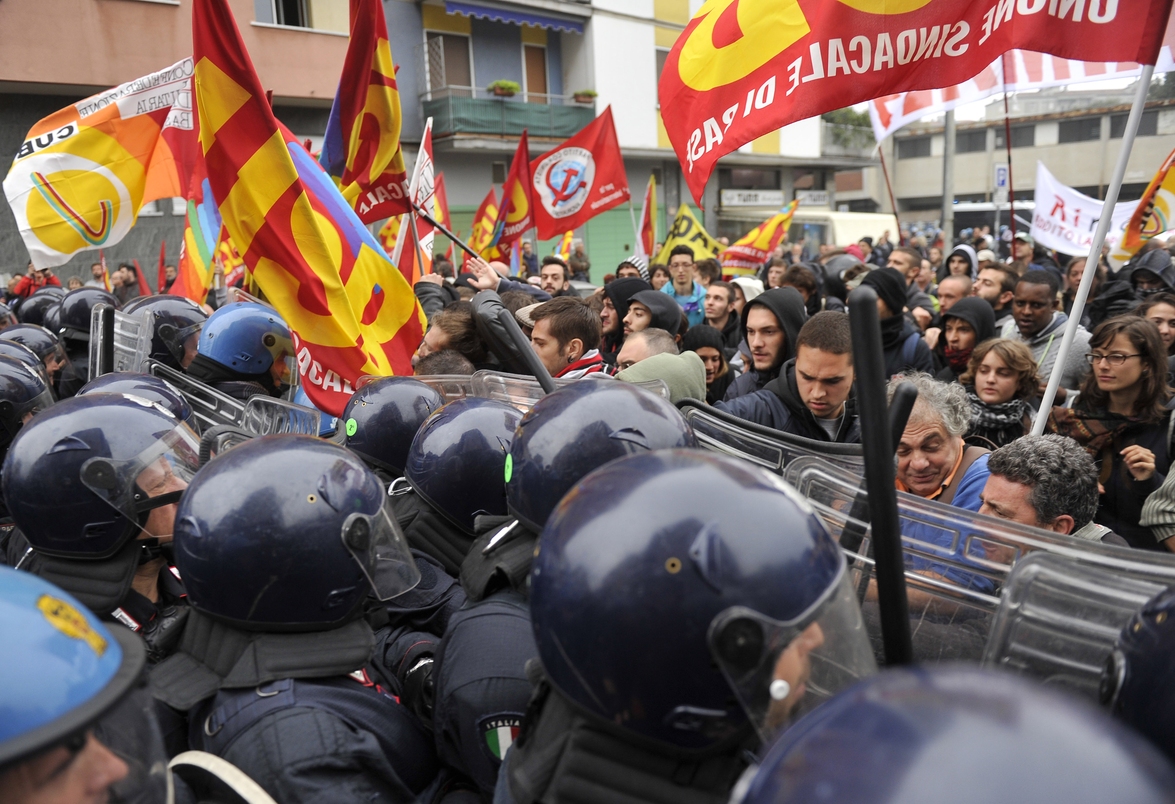 Αρχίζει στο Μιλάνο η διάσκεψη της ΕΕ για την απασχόληση των νέων