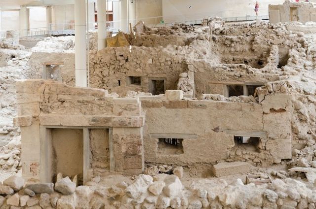 Η οικονομική κρίση έχει χτυπήσει τον αρχαιολογικό χώρο στο Ακρωτήρι της Σαντορίνης | tovima.gr