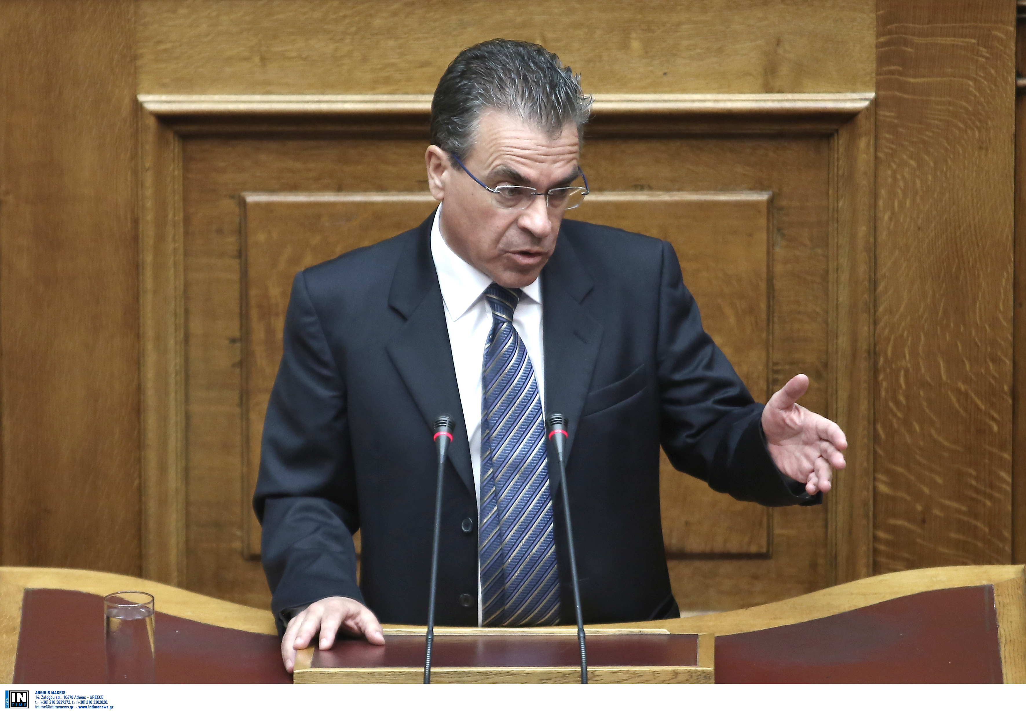 Ντινόπουλος vs Δούρου:Αναταραχή θέλετε με τα σκουπίδια στους δρόμους