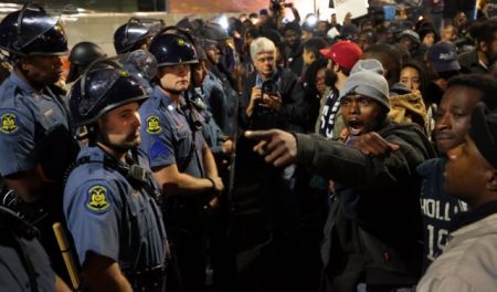 ΗΠΑ: Σαββατοκύριακο διαδηλώσεων στο Σεντ Λούις