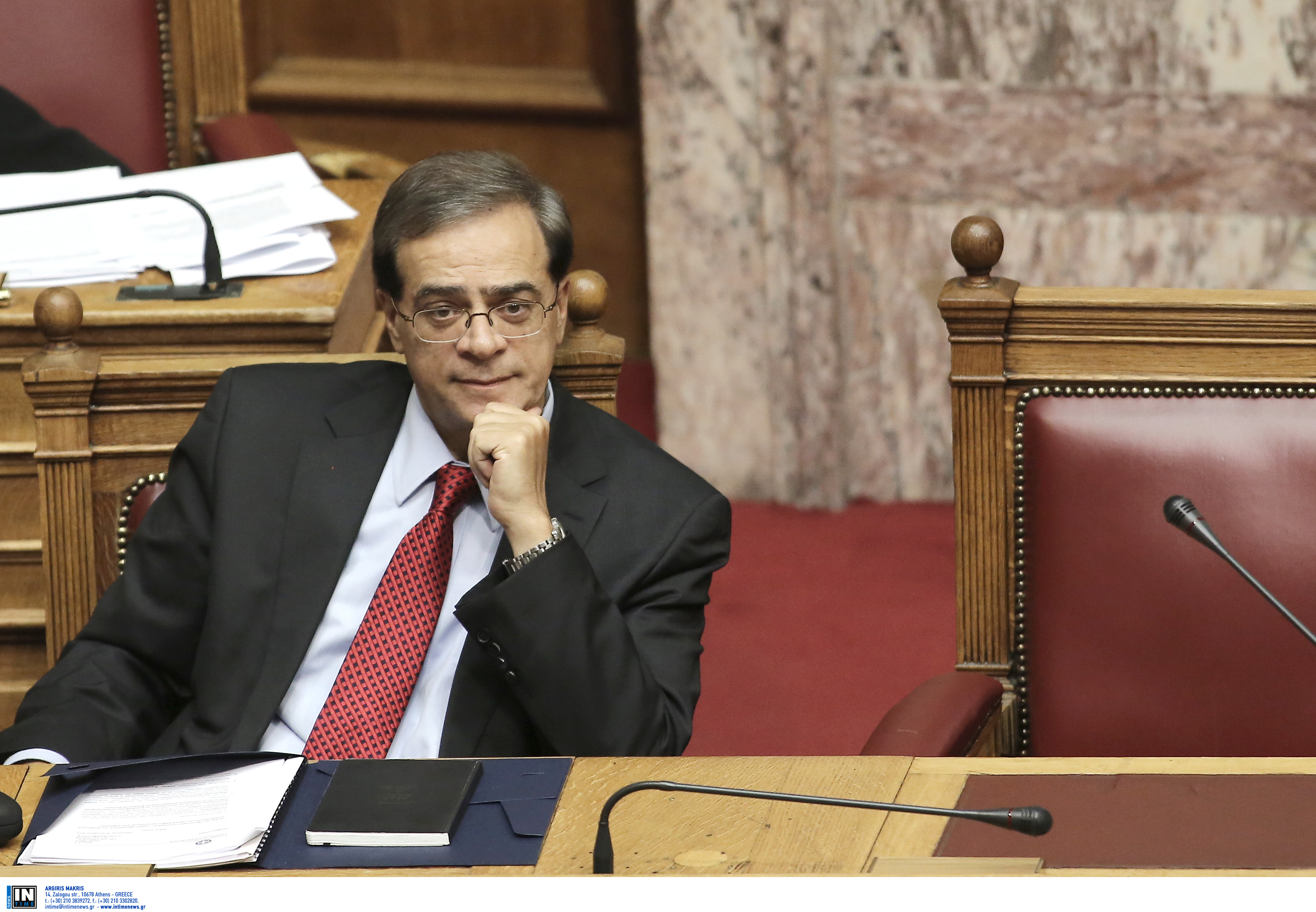 «Τώρα τρέχουμε» λένε στο ΥΠΟΙΚ, εν μέσω τρικυμίας στις αγορές