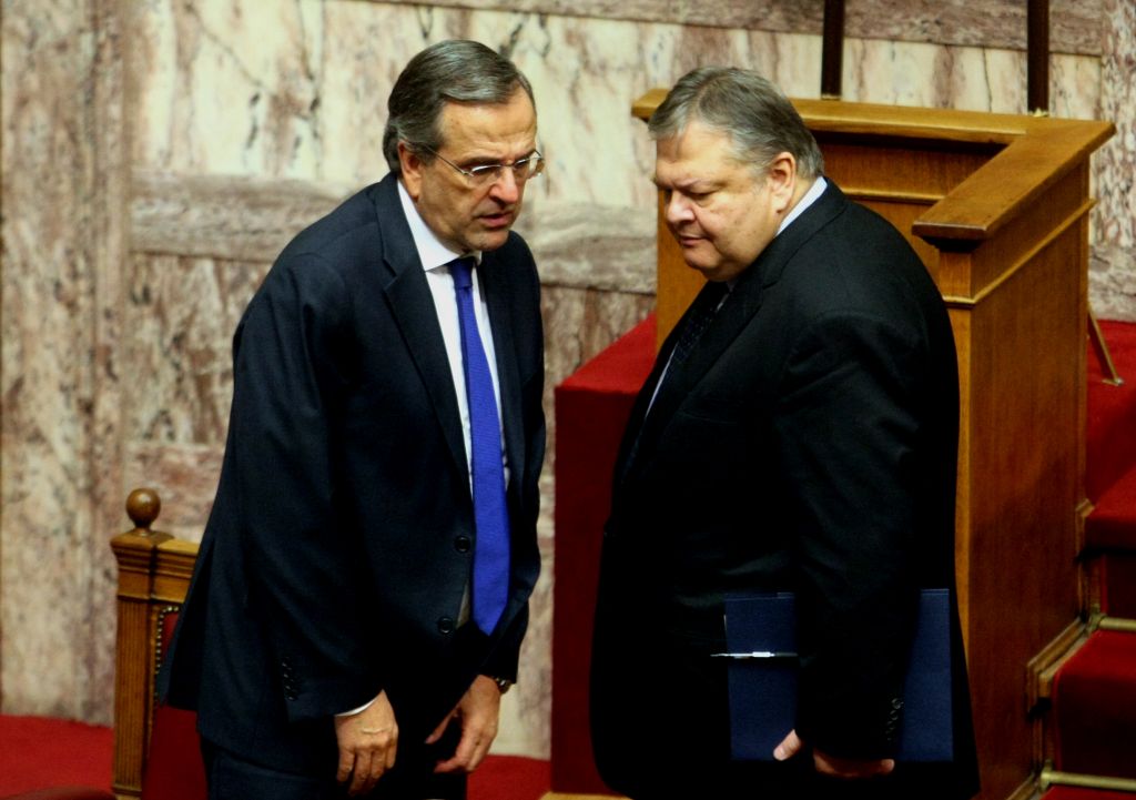 Samaras, Venizelos blast implication of politicians Novartis scandal as plot