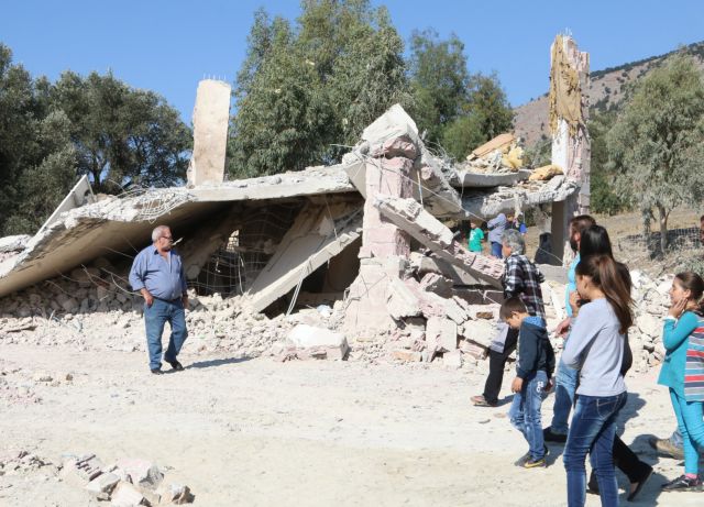 Powerful explosion completely levels house in Crete | tovima.gr
