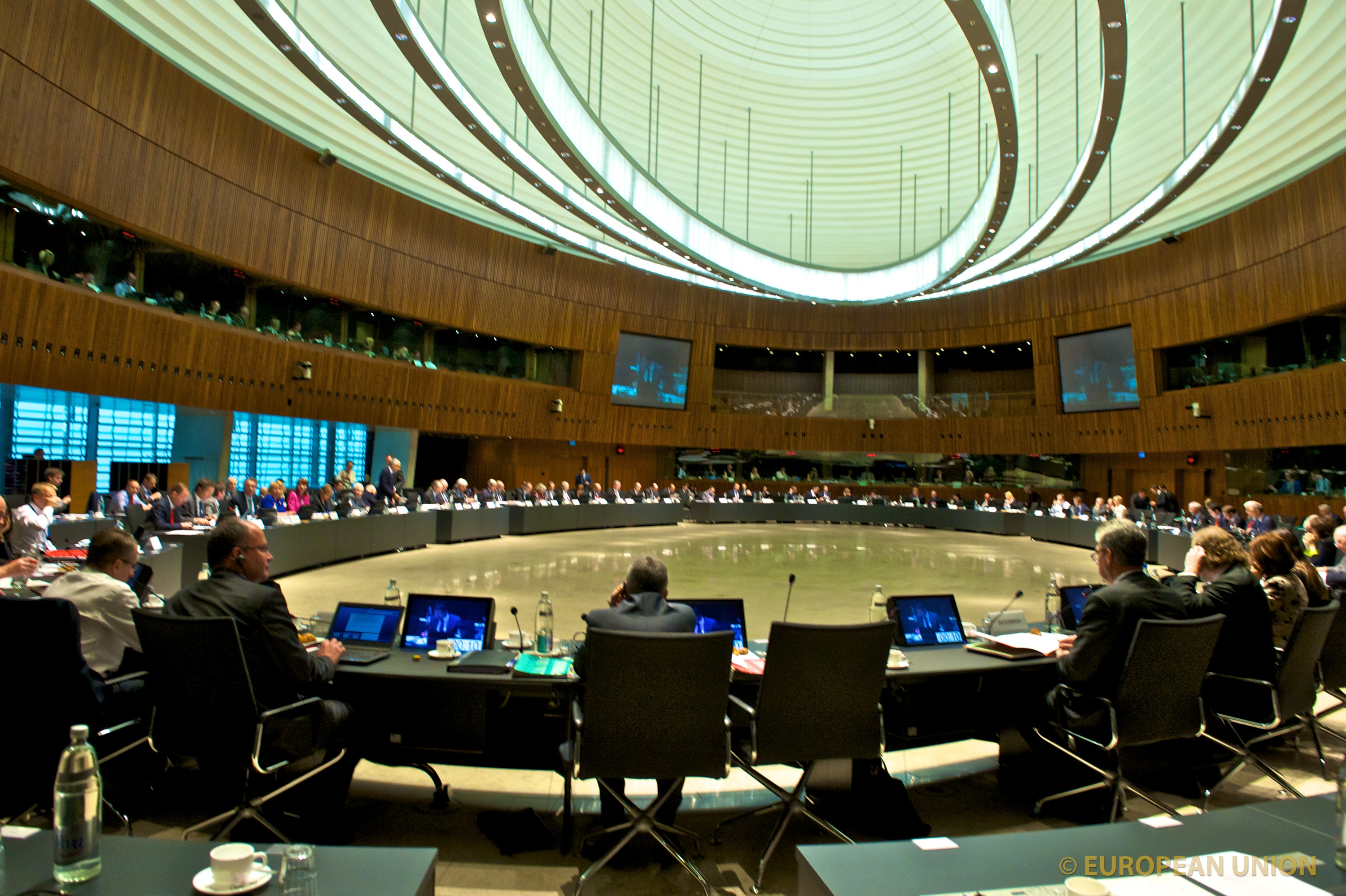 Ecofin: Στο επίκεντρο ο φόρος επί των χρηματοπιστωτικών συναλλαγών