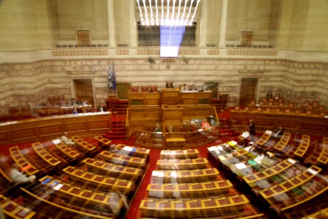 Αρχισε στη Βουλή η συζήτηση για το προσχέδιο του προϋπολογισμού
