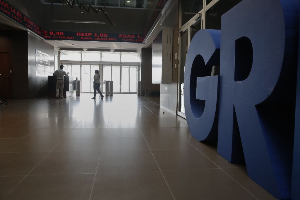 Bloomberg: Σχέδιο για έξοδο από το πρόγραμμα στήριξης αναζητά η Ελλάδα