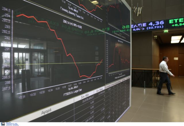 Οι αναλυτές επικεντρώνονται στις αποδόσεις των ελληνικών ομολόγων