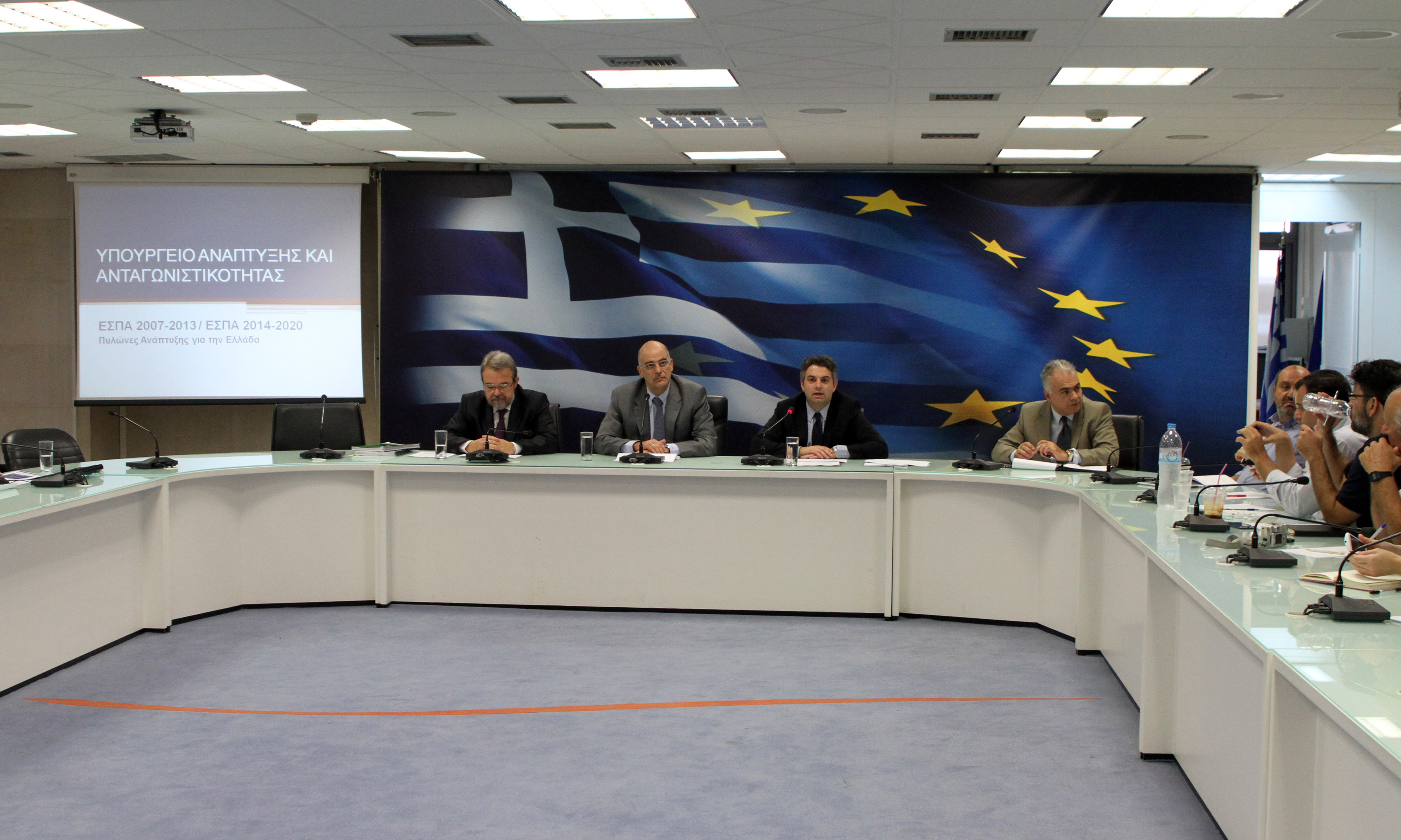 Δένδιας: Δώδεκα δισ. ευρώ στην ελληνική οικονομία