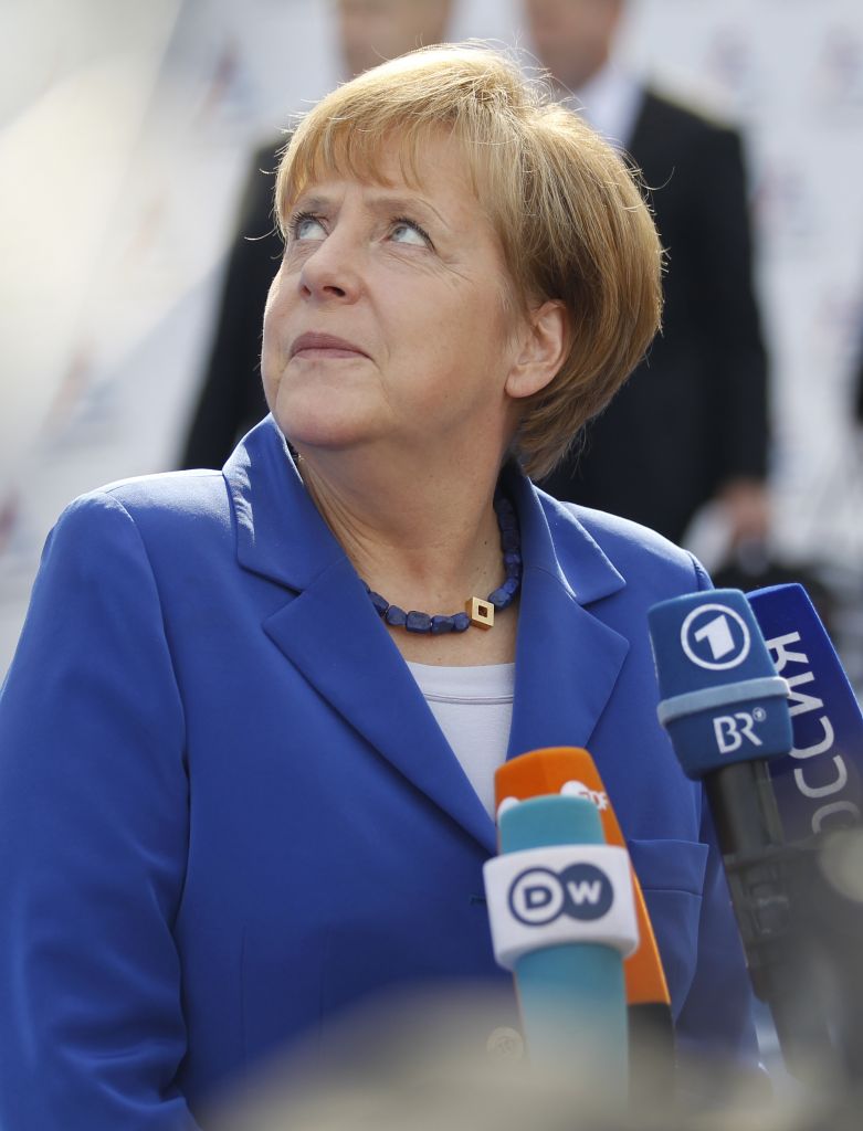 Η Μέρκελ προειδοποιεί τη Ρωσία με επιβολή σκληρότερων κυρώσεων