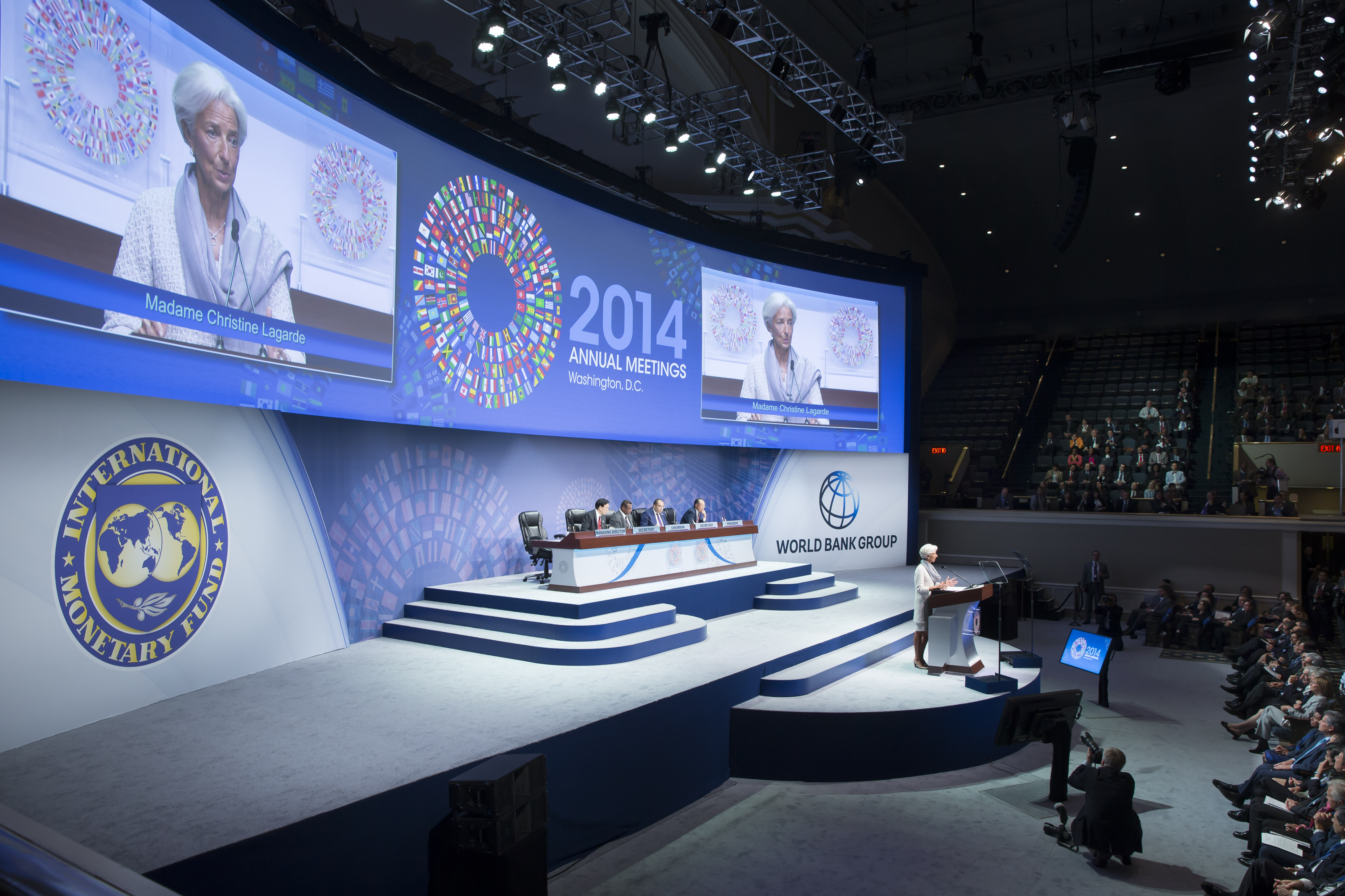 ΔΝΤ: Θα τα πούμε μετά τις εκλογές – «Χειρόφρενο» από το Ταμείο