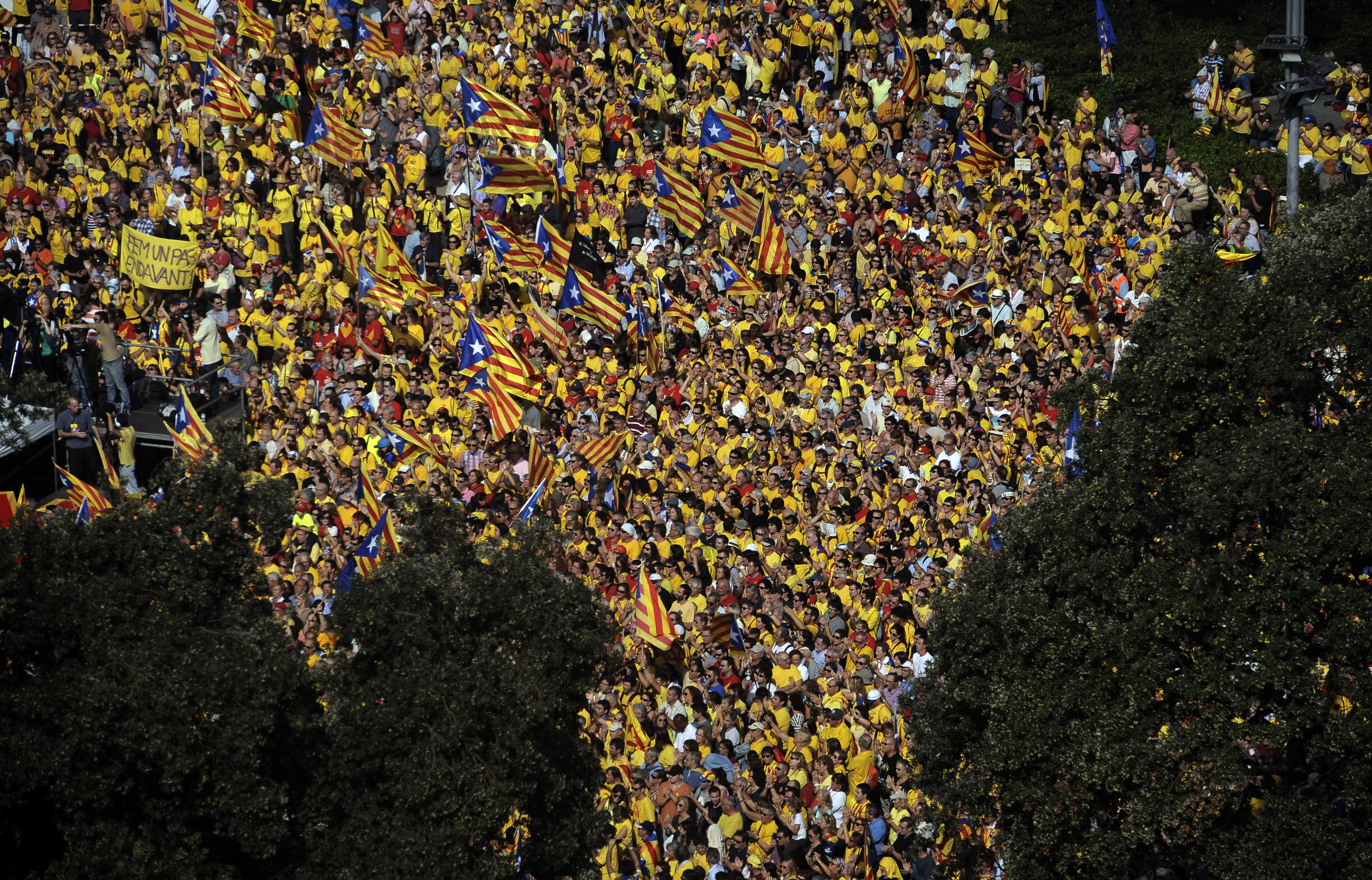 Χιλιάδες διαδηλωτές στους δρόμους υπέρ της ανεξαρτησίας της Καταλονίας