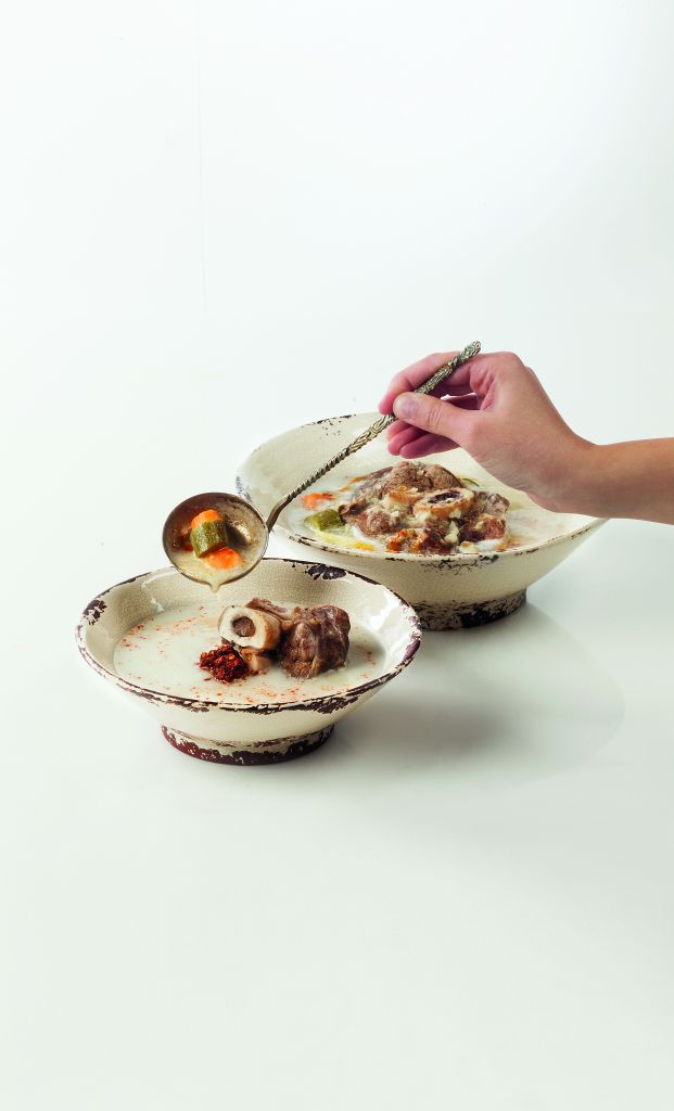 Κρεατόσουπα με οσομπούκο και «κρέμα» μπούκοβου