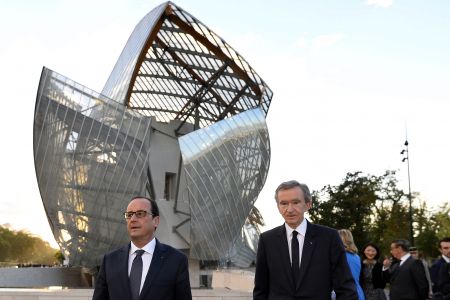 Ολάντ: Εγκαινίασε το Ιδρυμα Louis Vuitton