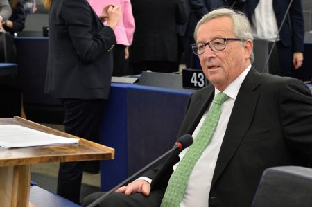 Οι Γερμανοί εγκαλούν τον Γιούνκερ