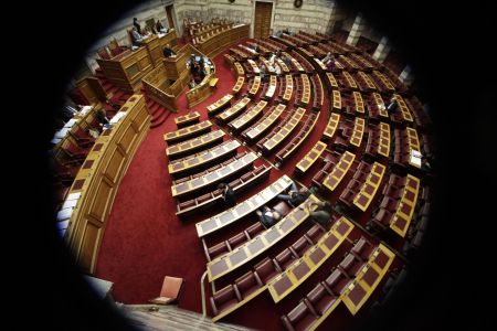 ΣΥΡΙΖΑ: Η  κυβέρνηση δεν τα πηγαίνει καλά ούτε μέσα, ούτε έξω