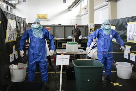 Θετικός στον Εμπολα ο γιατρός που νοσηλεύεται στη Νέα Υόρκη