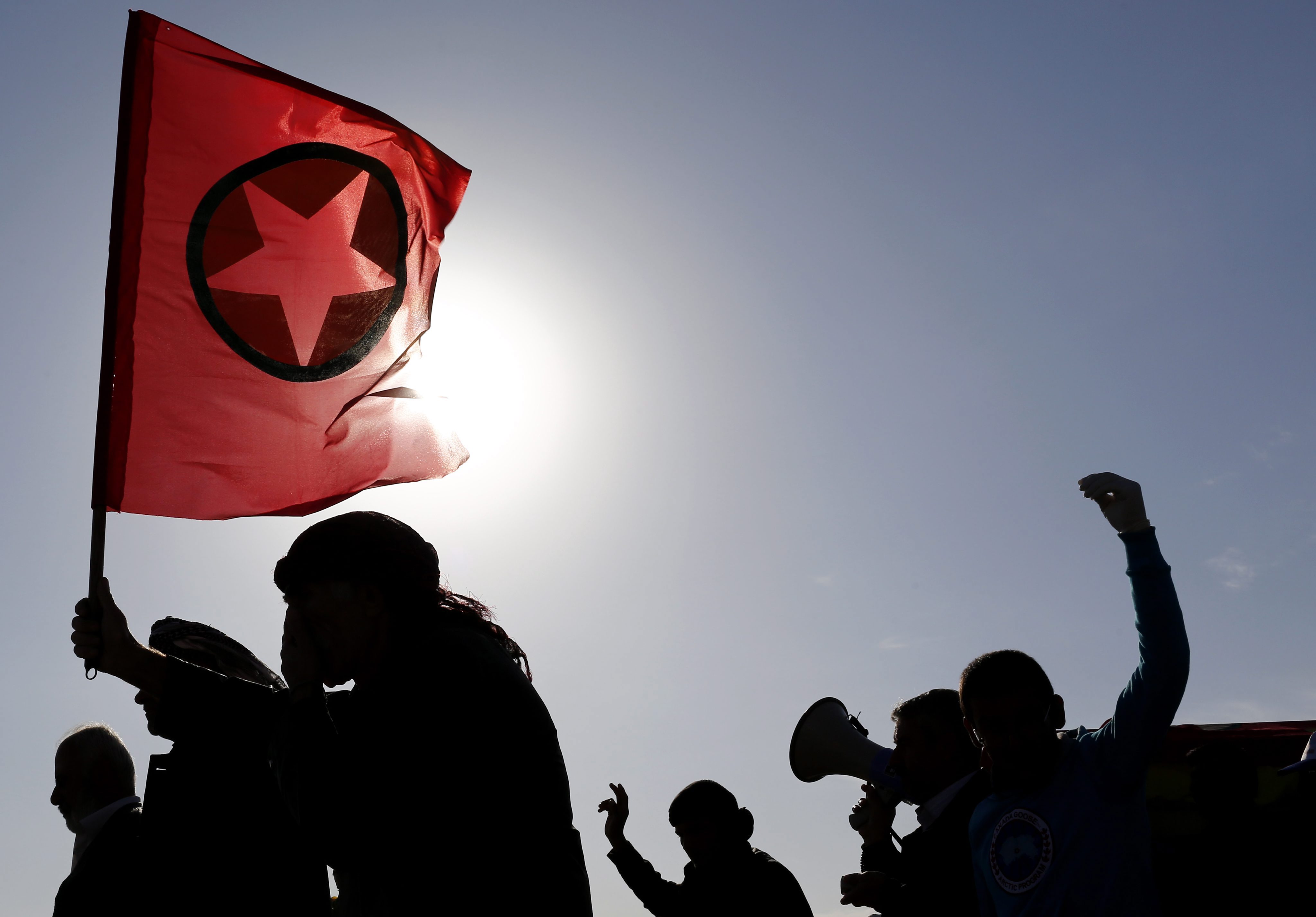 Κούρδοι: Δεν υπάρχει συμφωνία για διέλευση μαχητών στο Κομπάνι