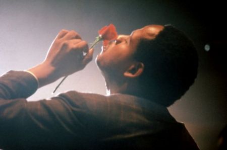 Μαύρες φωνές, σκοτεινές ψυχές