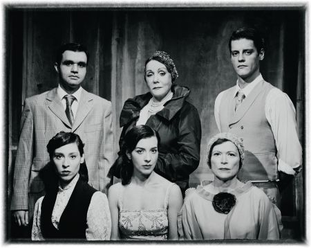 Μπέττυ Αρβανίτη: Μεγαλώνοντας γινόμαστε πιο αθώοι