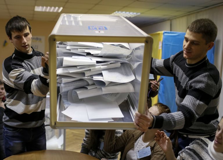 Μόσχα: Οι ουκρανικές εκλογές είναι μια «ευκαιρία ειρήνης» | tovima.gr