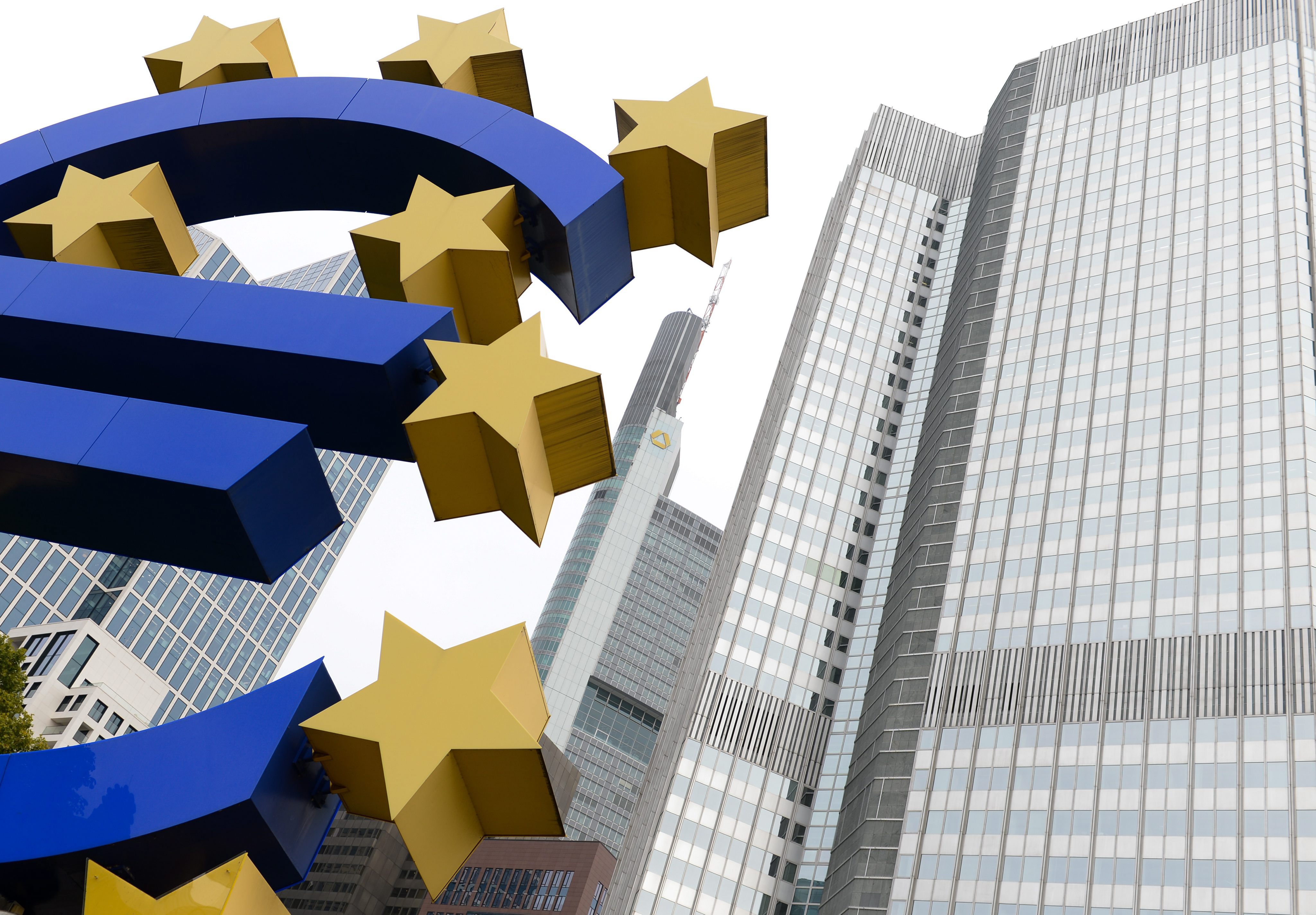 WSJ:Ανάπτυξη 0,9-1,1% βλέπουν στην ευρωζώνη οι χρηματοπιστωτικοί οίκοι