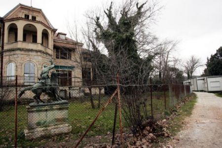 Λεηλατούν το Τατόι της εγκατάλειψης