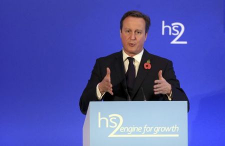 Με πρόστιμα προειδοποιεί η Κομισιόν τη Βρετανία για τον προϋπολογισμό