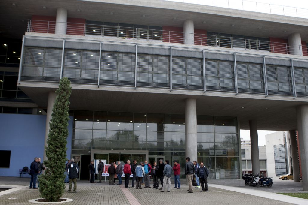 Δήμος Θεσσαλονίκη: Επανέλεγχος συμβάσεων με αστυνομική παρουσία