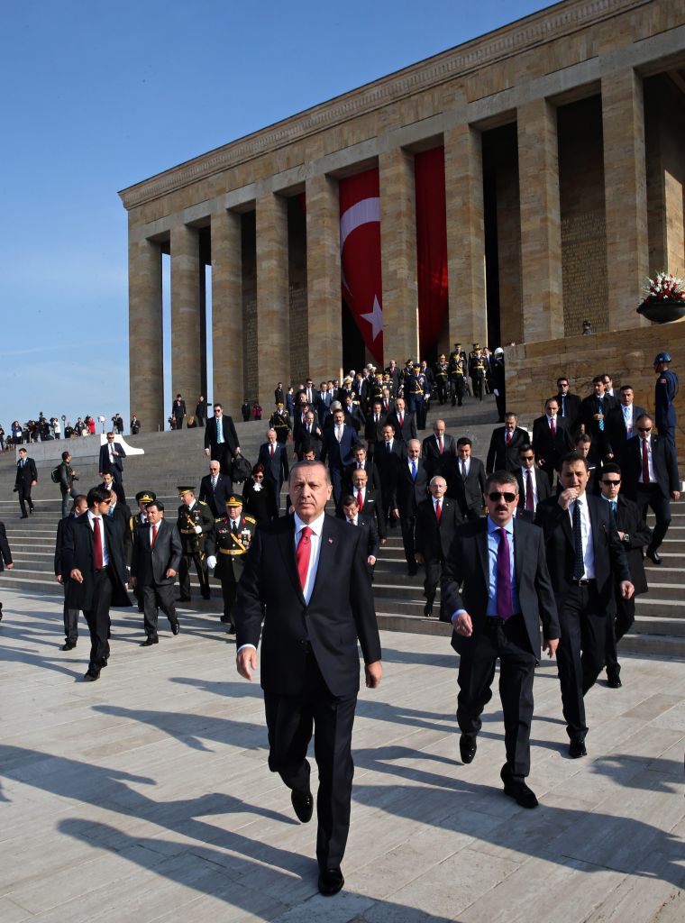 Ερντογάν: Οι γυναίκες δεν μπορούν να είναι ίσες με τους άνδρες