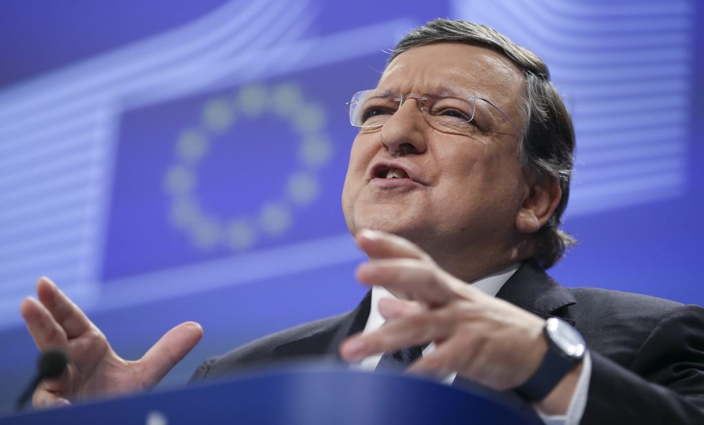 Μπαρόζο: Αιχμές κατά των ελληνικών κυβερνήσεων