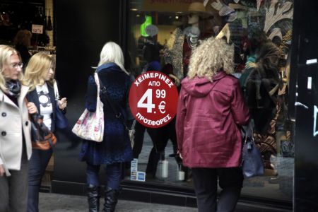 Σύγκρουση Εμπόρων – Γιακουμάτου για τον «Κώδικα Προστασίας Καταναλωτή»